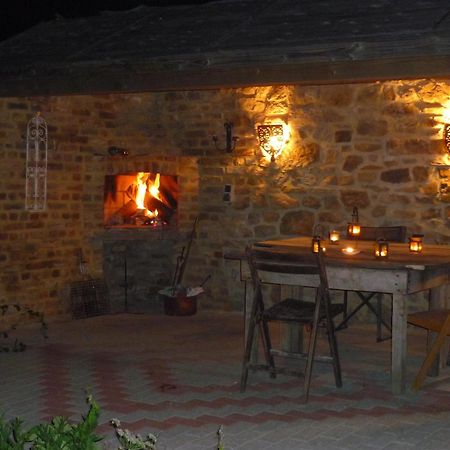 B&B Les Trois Voisins Bourseigne-Vieille Kültér fotó