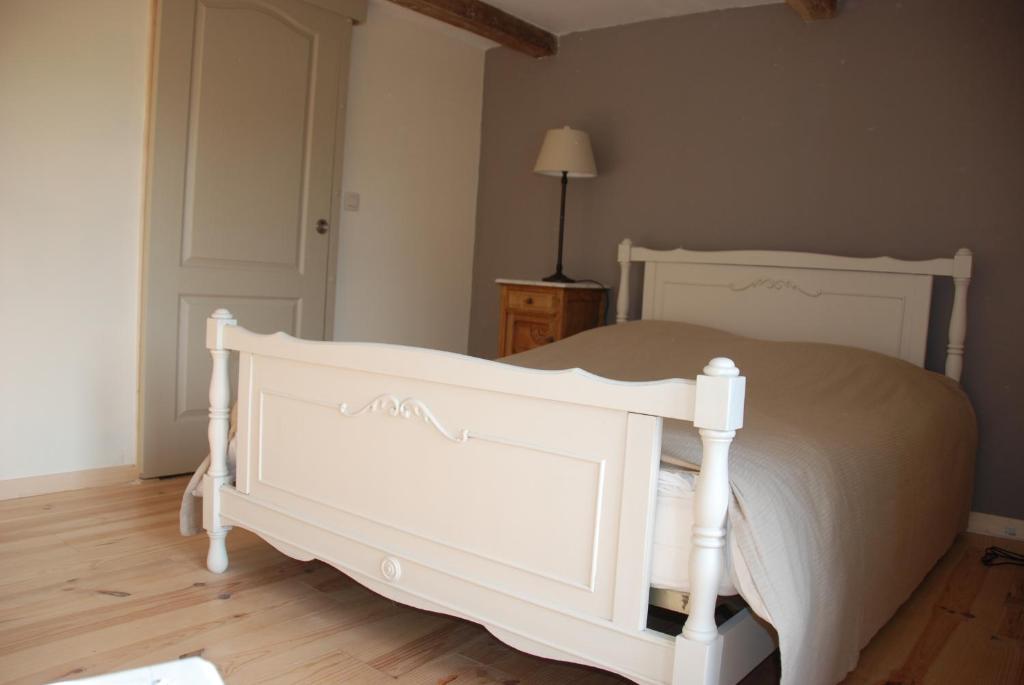 B&B Les Trois Voisins Bourseigne-Vieille Kültér fotó