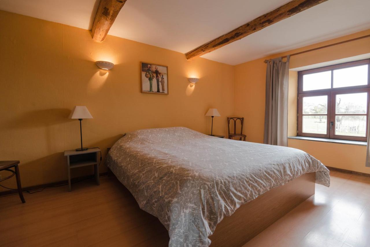 B&B Les Trois Voisins Bourseigne-Vieille Kültér fotó
